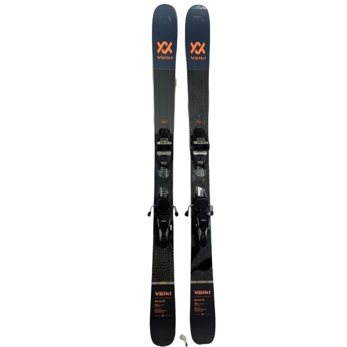 Völkl Secret 92, sci da freeride con grafica moderna e dettagli in nero.